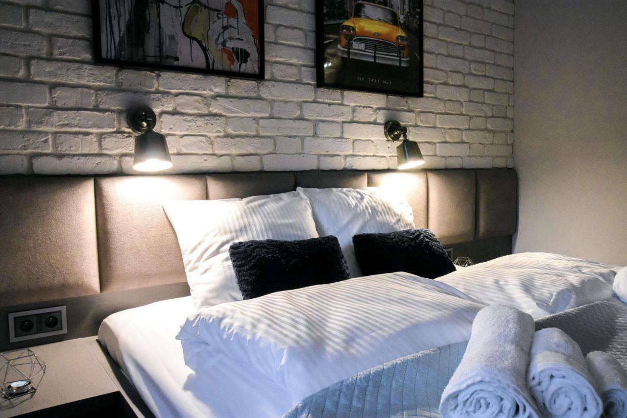 Your Private 5-Star Home In Katowice # 5-Minute Walk To Spodek, 10 Minutes To City Center Buitenkant foto